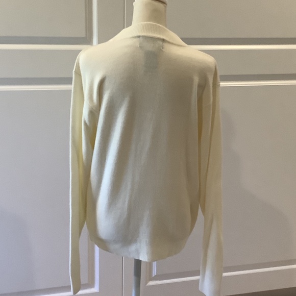 Sag Harbor Size Medium Creme - Picture 2 of 2